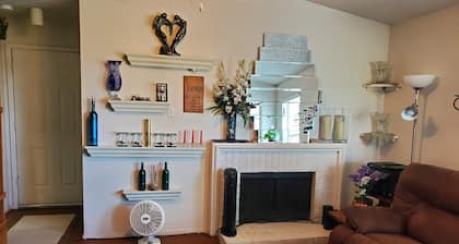 Beautifuuly furnished bedroom / private bath walk in closet. Many amenities