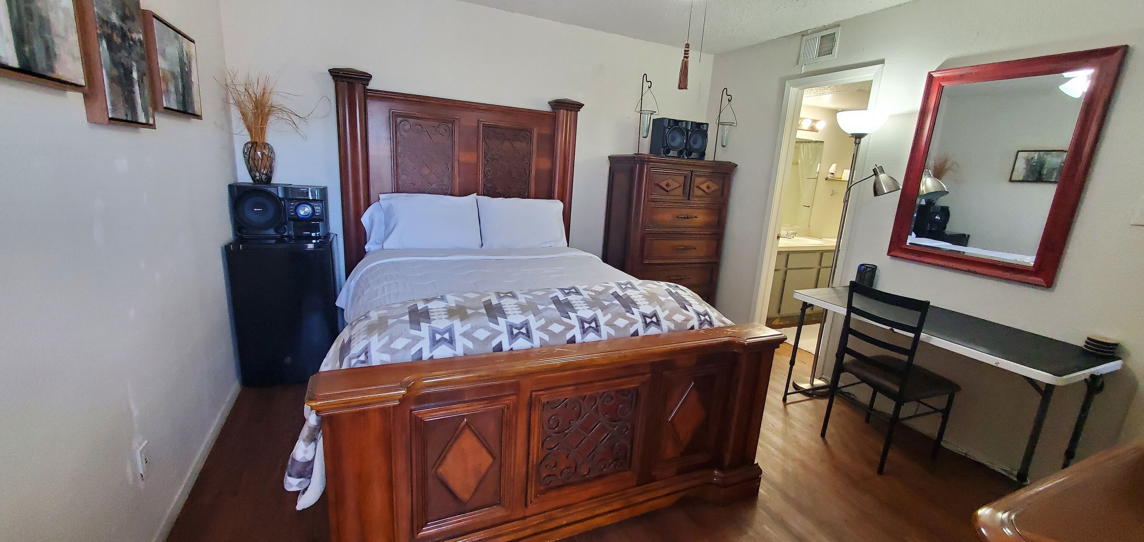 1 Schlafzimmer, Schreibtisch, Bügeleisen/Bügelbrett, WLAN