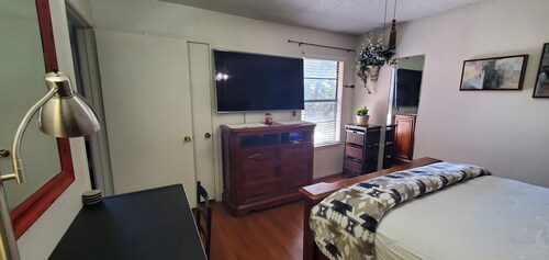 Beautifuuly furnished bedroom / private bath walk in closet.  Many amenities