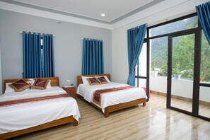 1 bedroom, desk, laptop workspace, free WiFi