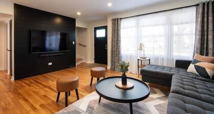 Mid-Term 4Bed/2Bath, 2x King Beds, 2x Queen Beds