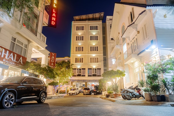 Cat Phuc Hotel - Ho Chi Minh City