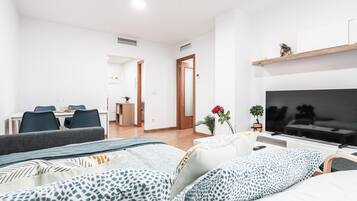 3 chambres, fer et planche à repasser, accès Internet, draps fournis