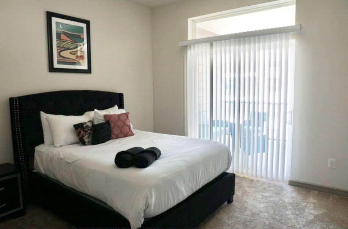 2 bedrooms, desk, iron/ironing board, travel cot