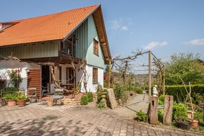 Exterior - Kräutergärtle, 1-room apartment, 25sqm with terrace, max. 3 persons (Immenstaad am Bodensee)