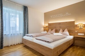 2 bedrooms, free WiFi, bed sheets, wheelchair access