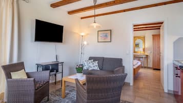 Fernseher, Tischtennisplatte