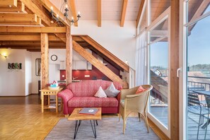 TV, tavolo da ping pong