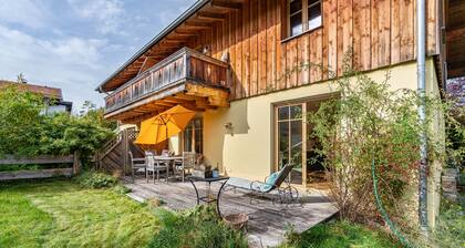 Ferienwohnung "Tegernseele" mit Bergblick, privater Terrasse und WLAN