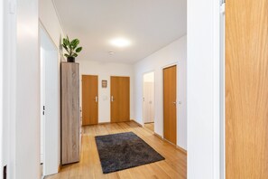 Interior - Apartment 'Bruchköbel 1 auch Für Monteure' with Balcony and Wi-Fi (Bruchköbel)