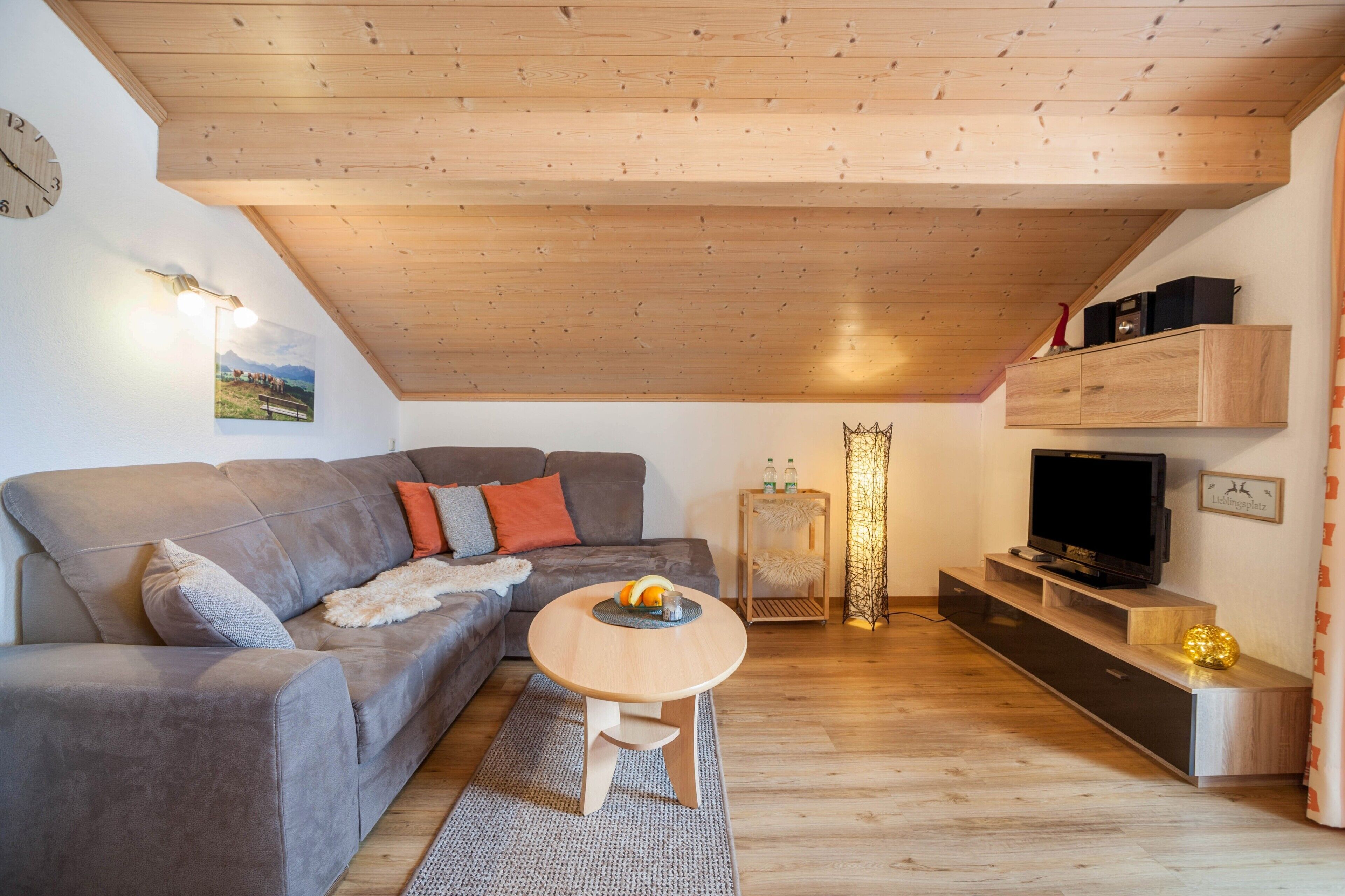 Télévision, table de tennis de table