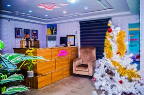 Reception - Owee Hotel Exclusive Apartments & Suites (Lagos)