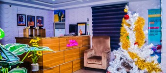 Owee Hotel Exclusive Apartments & Suites