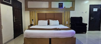 Owee Hotel Exclusive Apartments & Suites