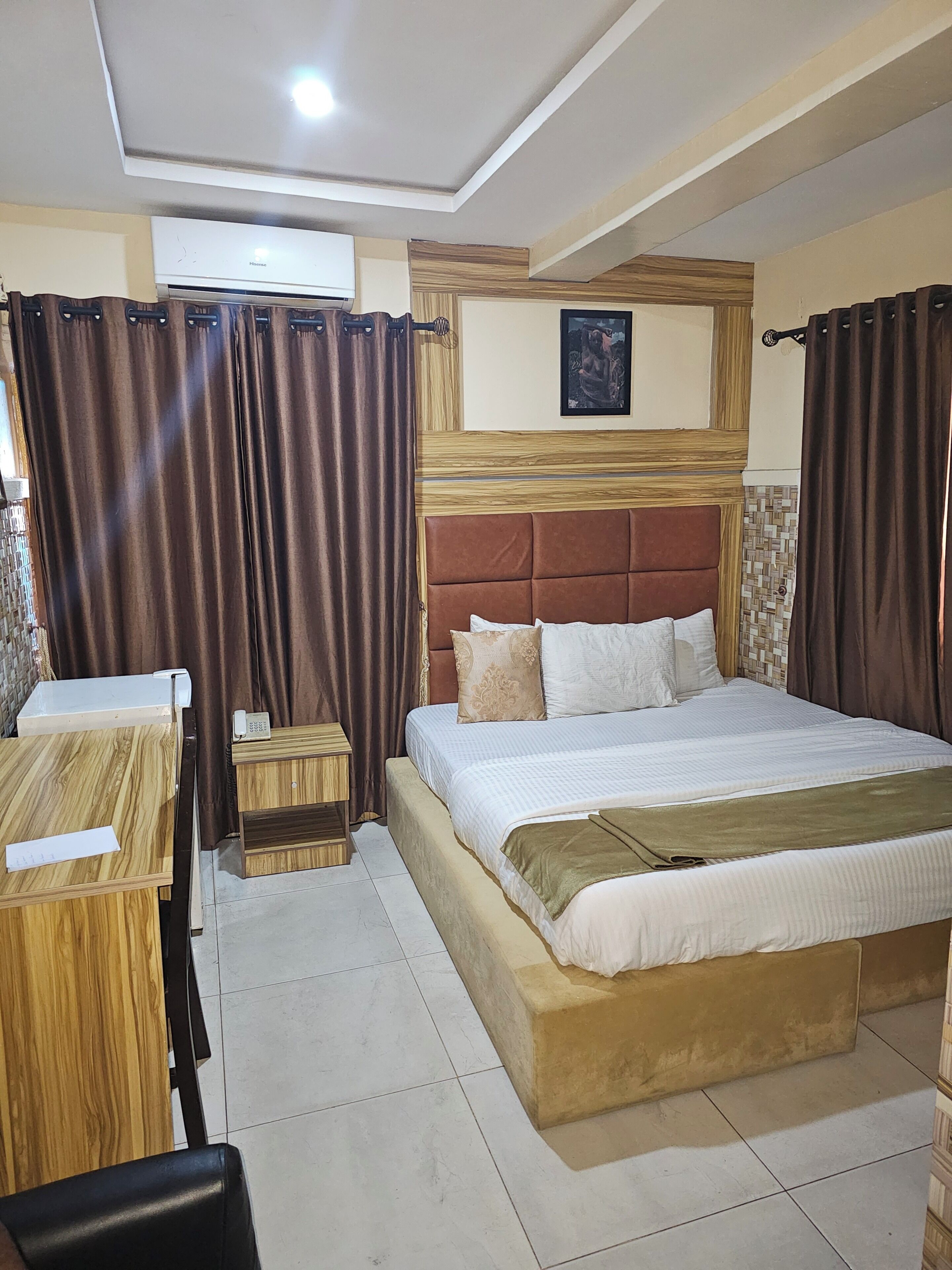 Economy Single Room | Premium bedding, free WiFi, bed sheets