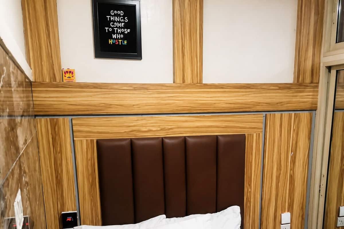 Standard Room | Premium bedding, WiFi (free), bed sheets