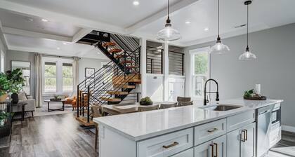 Walk to Salt Palace, Delta Ctr, Temple Square and all of downtown! - VIEWS!