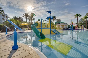 A heated pool - 9 Mi to Disney Parks: 'Sunshine Reunion' Home (Kissimmee)