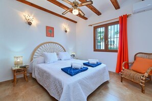 3 bedrooms, iron/ironing board, WiFi, bed sheets - Wonderful and comfortable villa  with private pool in Javea, Costa Blanca, Spain for 6 persons (Javea)