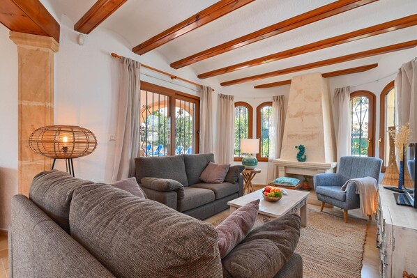 Televisión y estéreo 