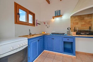 Fridge, oven, stovetop, dishwasher - Wonderful and comfortable villa  with private pool in Javea, Costa Blanca, Spain for 4 persons (Javea)