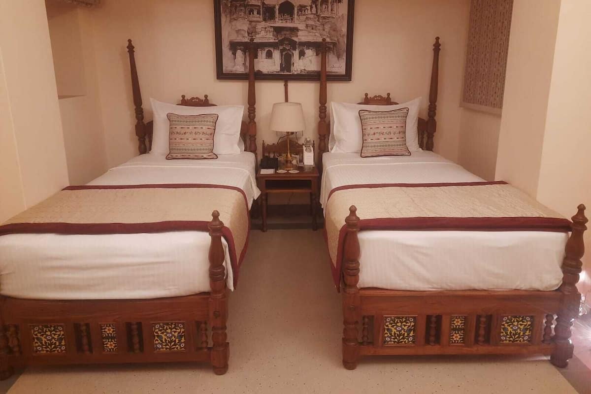 1 bedroom, in-room safe, iron/ironing board, free WiFi