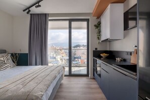 1 bedroom, iron/ironing board, free WiFi