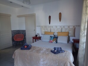 4 bedrooms, in-room safe, desk, iron/ironing board - Villa Malaya Détente Assurée Piscine, Jacuzzi et Babyfoot (Saint-Pierre)