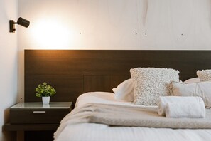4 Schlafzimmer, Bügeleisen/Bügelbrett, Reisekinderbett, WLAN