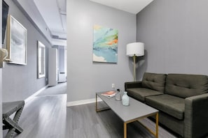 TV, offices - Enjoy Boston, Affordable Stay, Book Today! (Boston)