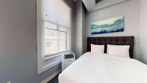 1 bedroom, desk, iron/ironing board, WiFi