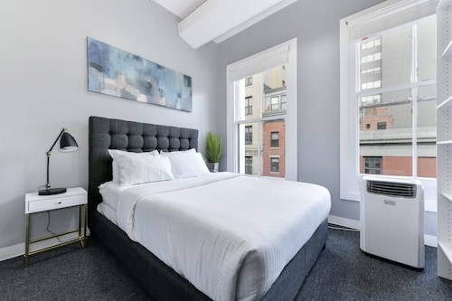Downtown Crossing, Affordable Stay, Book Now!