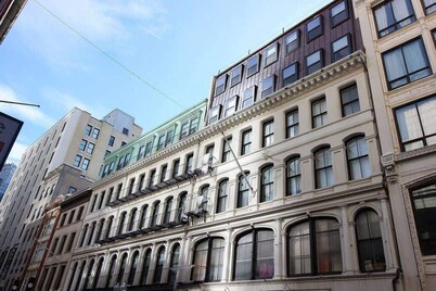 Downtown Stylish Boston Studio