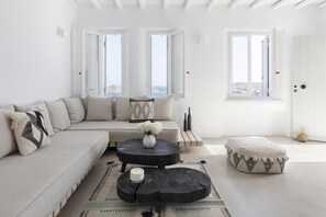 Smart TV, stereo - Dream View Villa, 2 min walk to the sandy beach! 11 bedroom accommodation (Kalafatis)