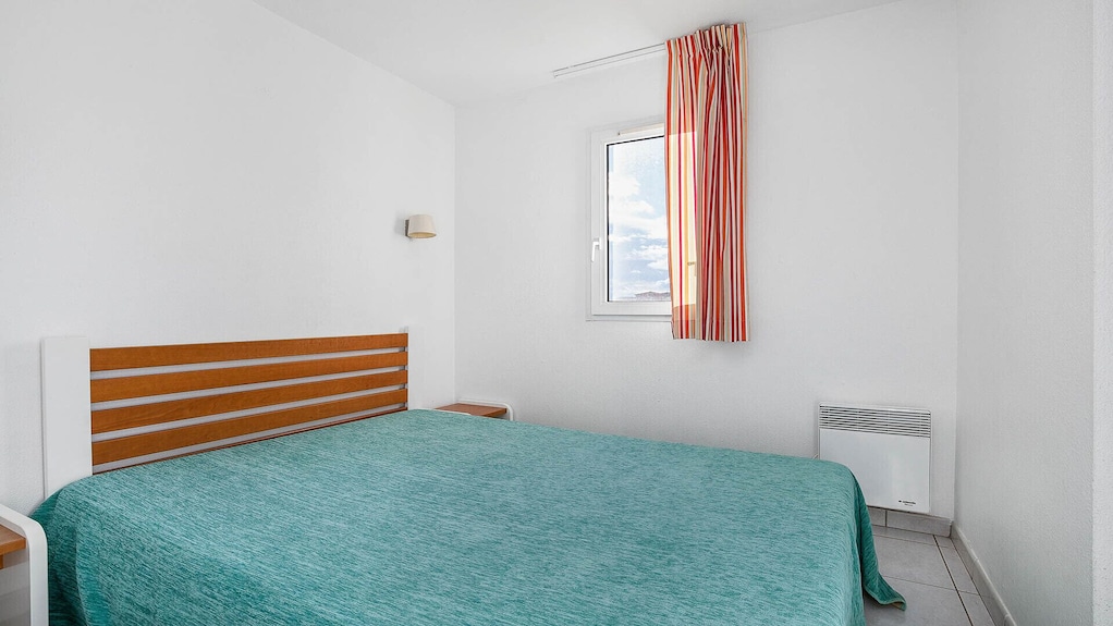 Apartment With A Balcony, 300 Meters From The Beach - Vias
