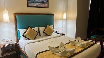 Deluxe Double Room | Down comforters, minibar, laptop workspace, blackout drapes