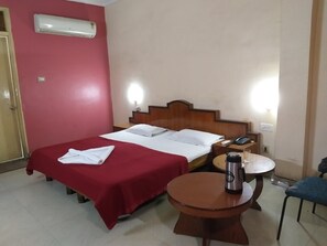 Accès au Wi-Fi (inclus), literie fournie