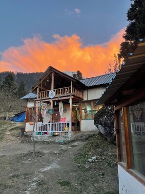 Exterior - Zevibes Cafe & Homestay (Bhuntar)
