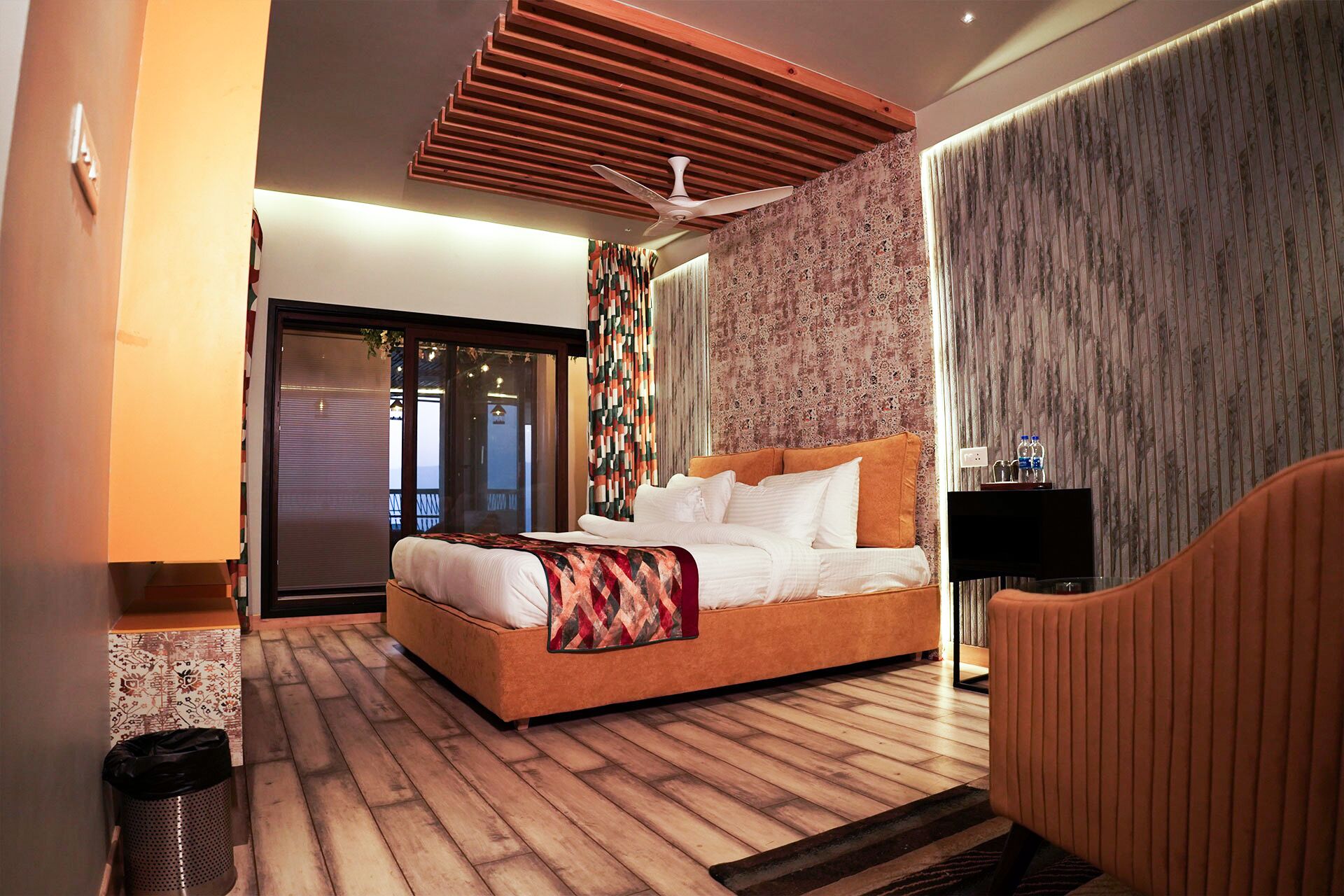 In-room safe, free WiFi