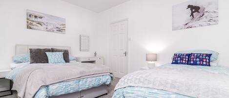 3 bedrooms, iron/ironing board, free WiFi