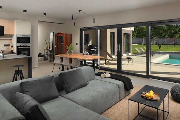 TV connectée, cheminée