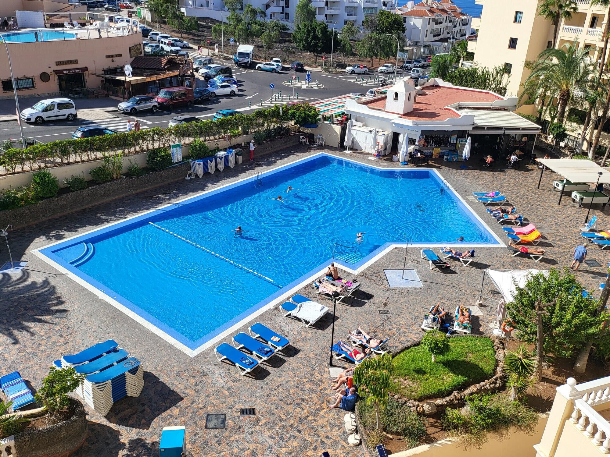 Et oppvarmet basseng