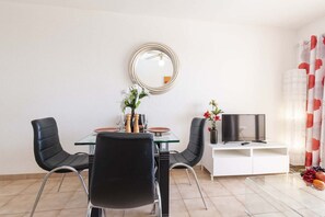 Dining - Castle Harbour 6 (Los Cristianos)