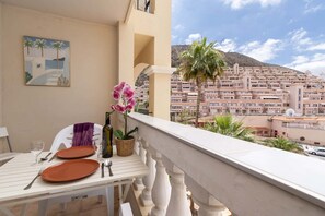 Outdoor dining - Castle Harbour 6 (Los Cristianos)