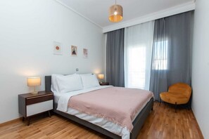 4 soverom, strykejern/-brett, reiseseng for barn og wi-fi (inkludert)