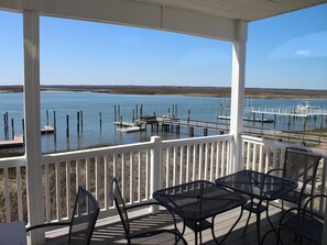 Outdoor dining - 8403 Sounds Ave, Unit:North (Sea Isle City)