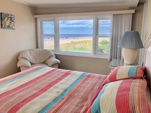 4 bedrooms, iron/ironing board, internet - 6701 Pleasure Avenue South (Sea Isle City)