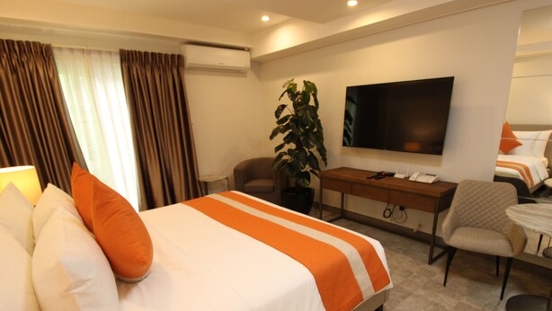 1 bedroom, free WiFi, bed sheets - La Grande Residence- Grand Studio - Angeles/ Clark (Angeles)