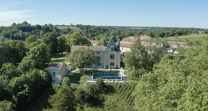 Belle Demeure D'exception de 7 Chambres à la Campagne