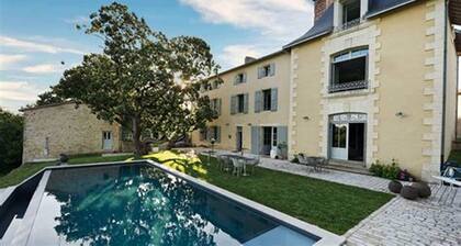 Belle Demeure D'exception de 7 Chambres à la Campagne